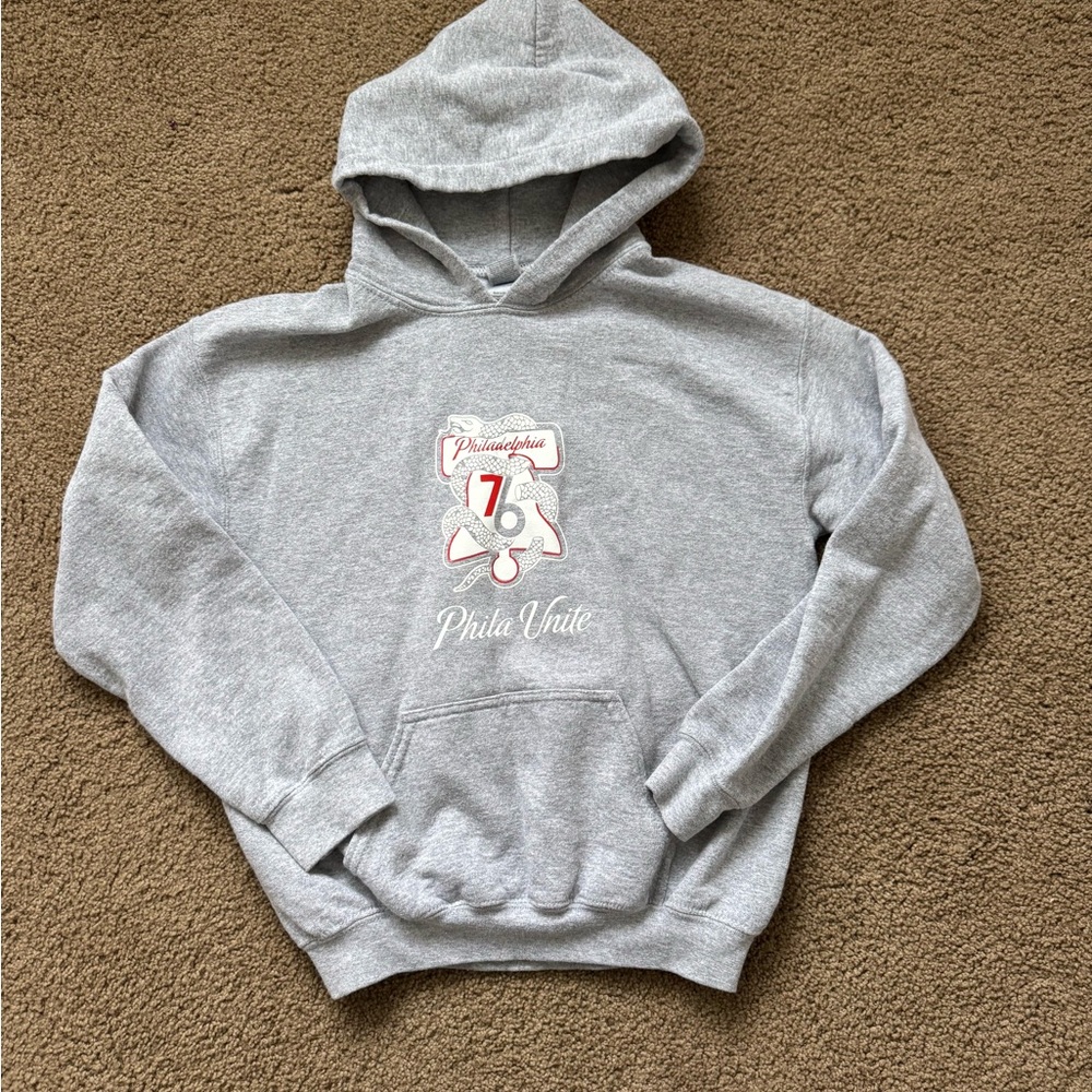 Philadelphia 76'ers Youth Gray Hoodie with Logo